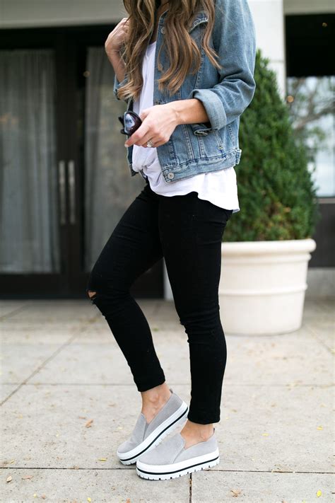 black jeans with sneakers